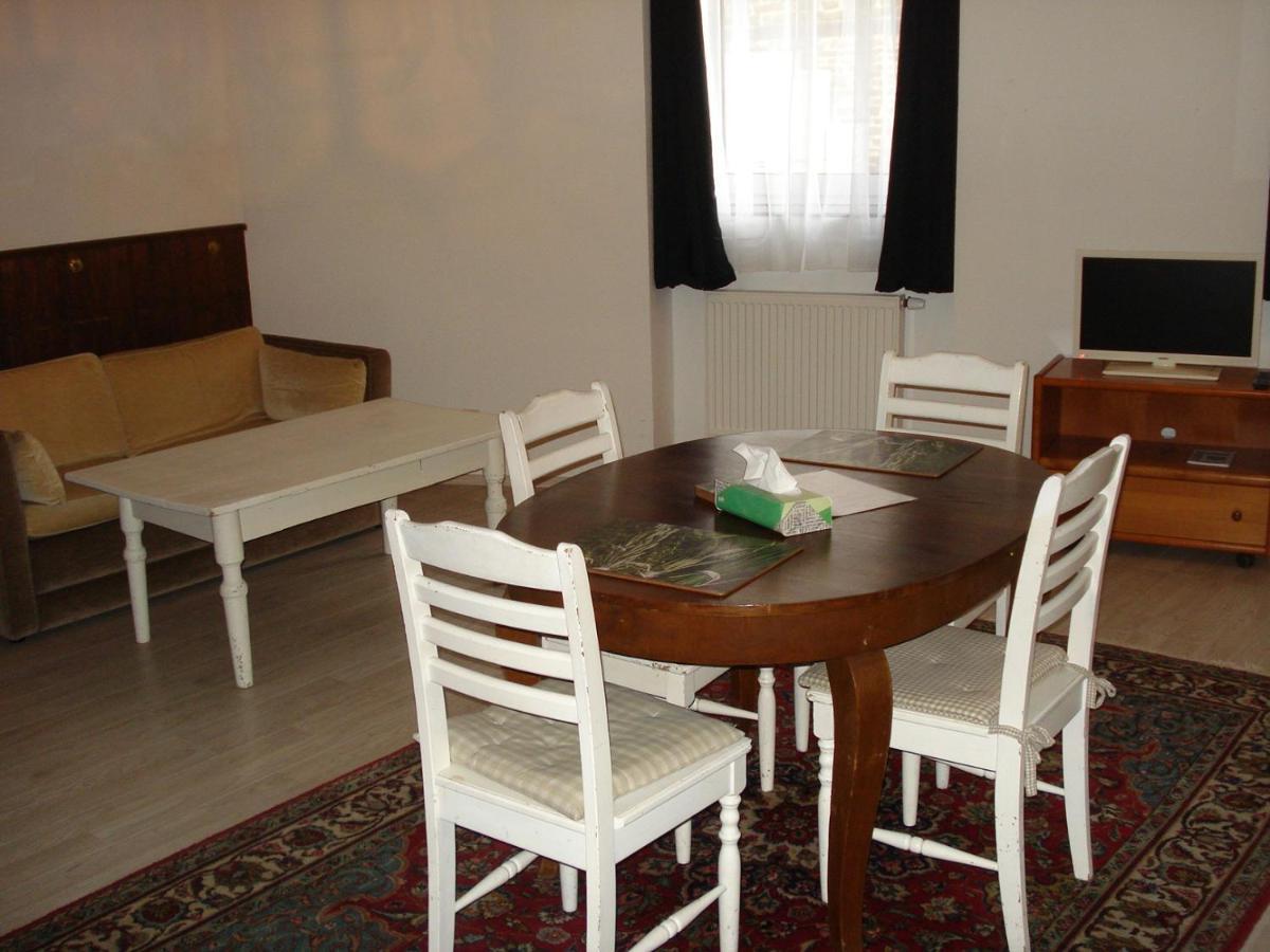 Appartement 45 Qm Mit Bad An Der Mosel - Naehe Koblenz ディーブリヒ エクステリア 写真