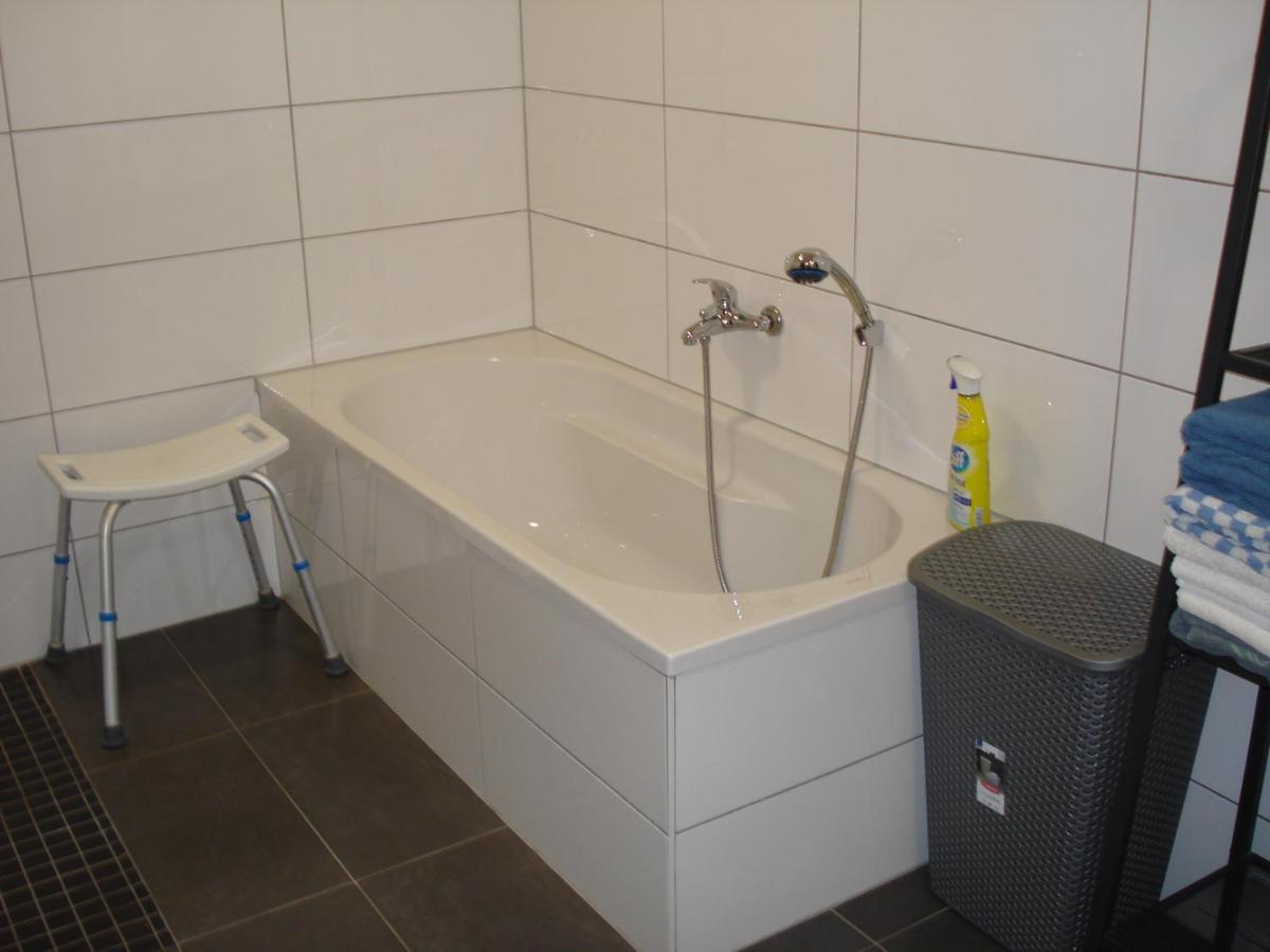 Appartement 45 Qm Mit Bad An Der Mosel - Naehe Koblenz ディーブリヒ エクステリア 写真